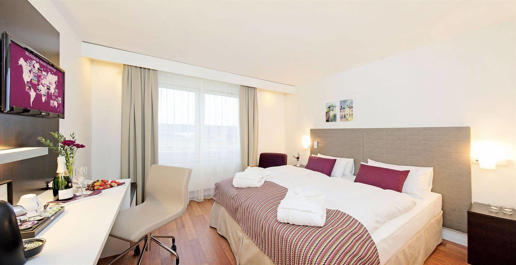 กู๊ดมอนิง + เมลโม Hotel มัลเมอ ภายนอก รูปภาพ